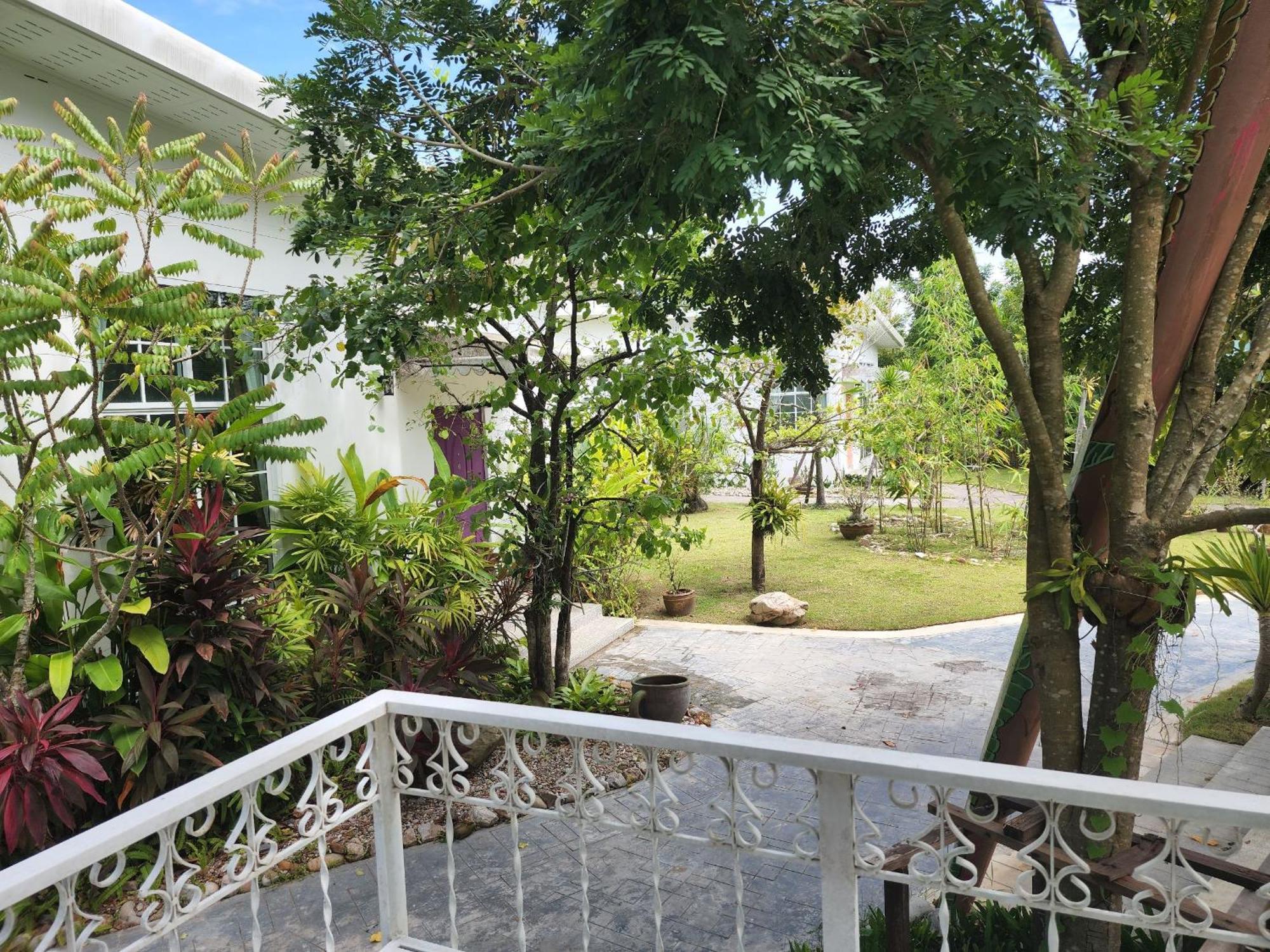 Utapao Sattahip Rayong Resort Ban Nong Sa Стая снимка