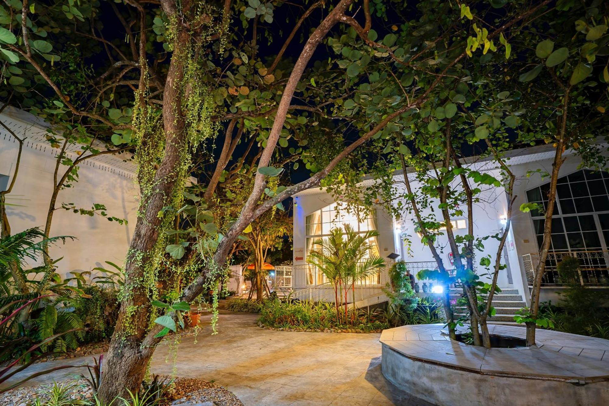 Utapao Sattahip Rayong Resort Ban Nong Sa Екстериор снимка